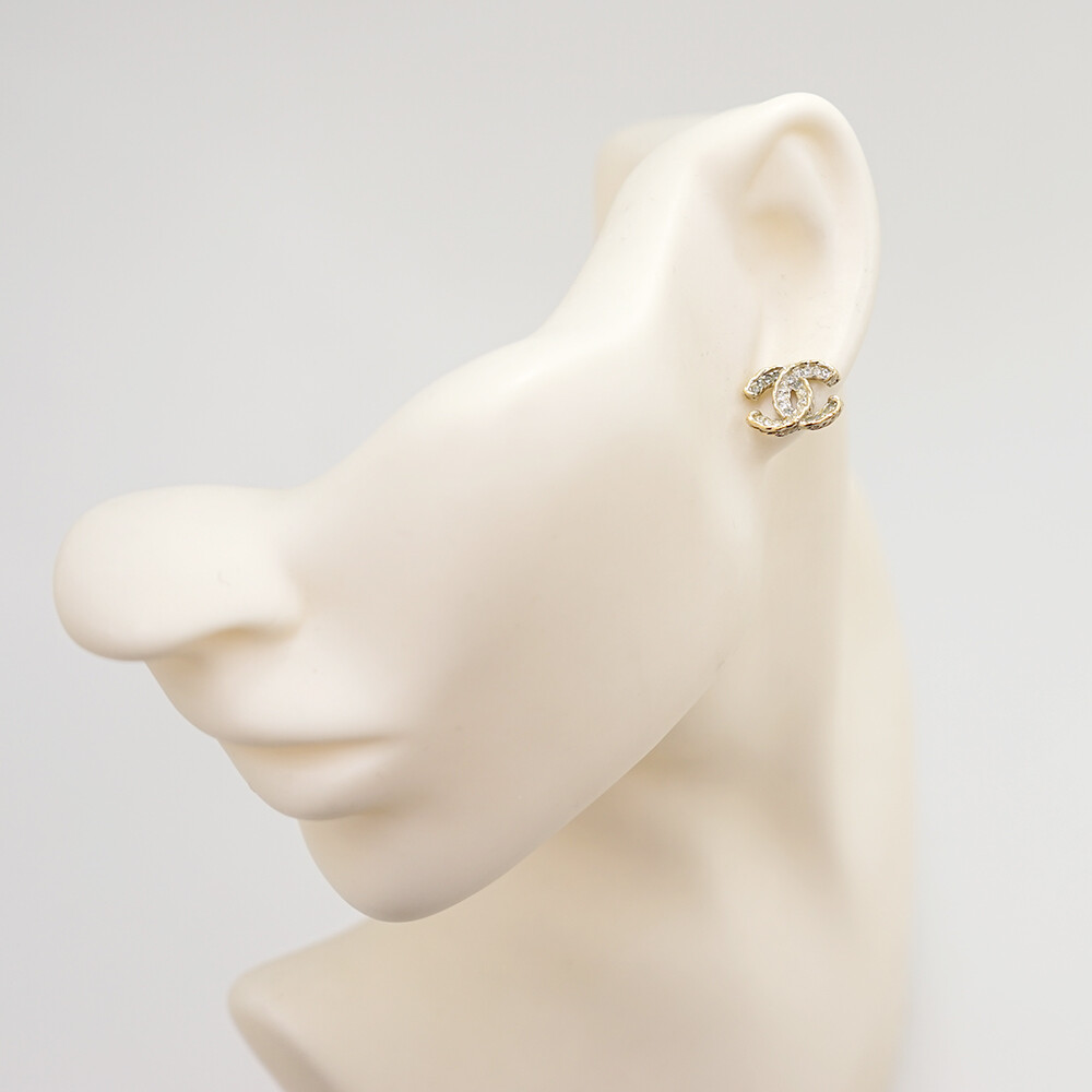 【Chanel】シャネル★earrings★ccロゴダイス★ピアス★ゴールド CHANEL CC Logos Rhinestone Stud Earrings Gold Tone B15B Auth