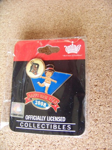 2008 Detroit Tigers Baby New Year's pin MLB - Picture 4 of 7
