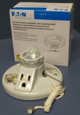 Lot of 20 Eaton 667-SP Medium Base Ceiling Receptacle Lamp Holder Porcelain