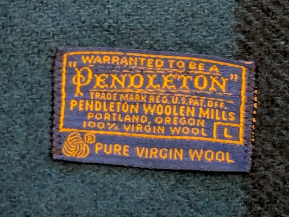 Vintage Pendleton Mackinaw 100% Virgin Wool Blue Plaid Flannel Jacket Size Large - Image 4 of 4