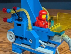 LEGO Space: Walking Astro Grappler (6882), 100% complete with one sub, no box