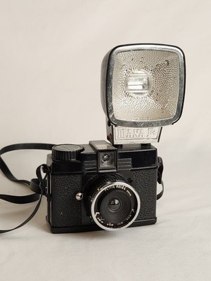 Lomography Diana F+ Mini Petite Noire 35mm Film Camera w/ Flash