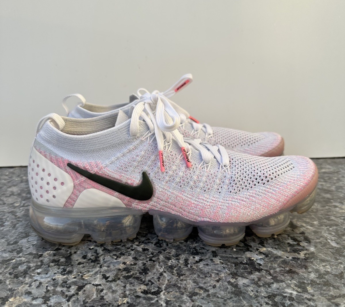nike vapormax flyknit grey and pink