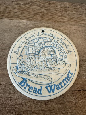 Bread & Bun Warmer 1993 Lyn Ulick Design Cream Blue Cottage Core
