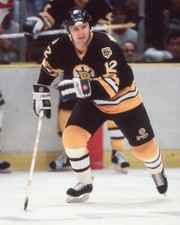 Randy Burridge Bruins  8x10 Unsigned Photo #3, (Vol. #2)