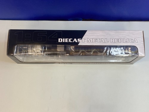 FIRST GEAR DCP 1/64 SCALE MACK GRANITE W/ TRI AXLE LOWBOY TRAILER 60-0166 - Picture 7 of 12