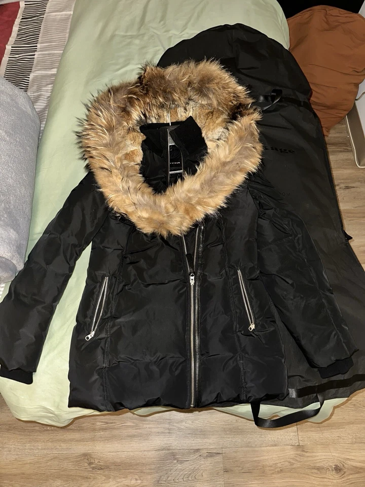 Abrigo de plumón Mackage con piel natural Signature Mackage Collar Foto 2 de 4