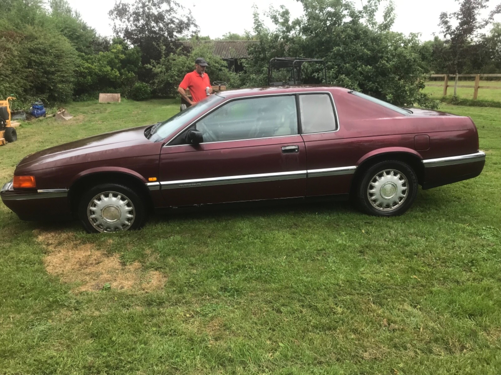 Image 31 - Two Cadillac Eldorado touring coupes 1992