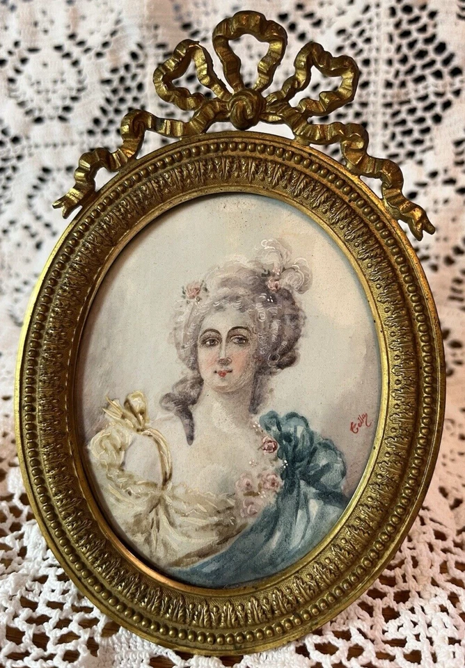 Miniatura firmada victoriana francesa retrato de una mujer con marco de bronce dorado 19c Foto 2 de 4