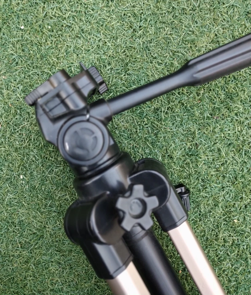 VELBON CAMERA TRIPOD S6000 HEAVY DUTY AJDUSTABLE 3-WAY PAN TILT HEAD 64" - NICE - Image 4 of 4