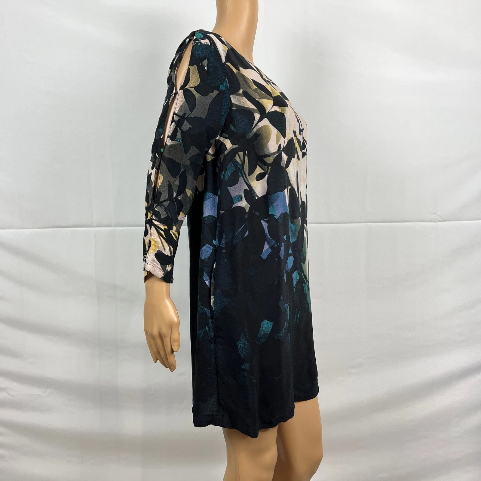 VETEMENTS Abito Anthropologie Maeve MEDIUM ombreggiato giardino stampa floreale spalle fredde tubino