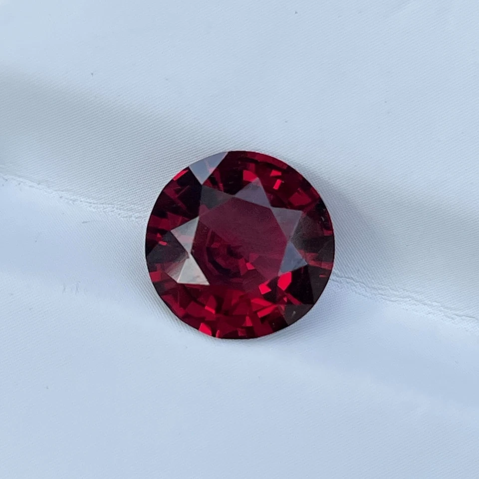 Natural Pink Garnet 3.34 Cts Round Cut Loose Gemstone - Image 2 of 4