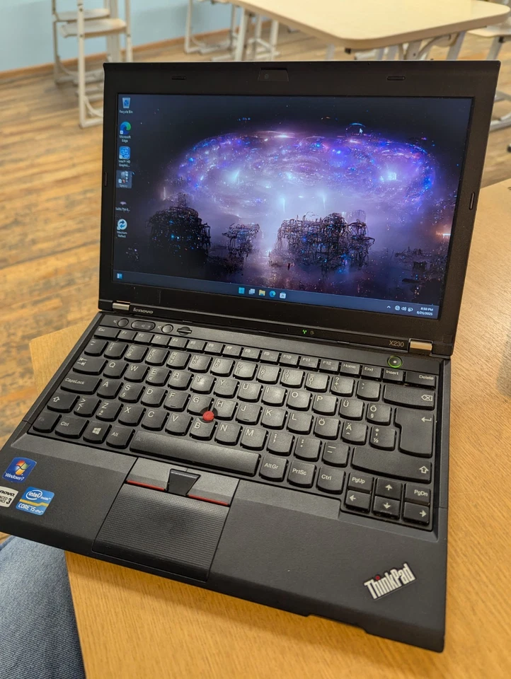 Laptop Lenovo Thinkpad X230 - SSD 120 GB, 8 GB di RAM. - Immagine 2 di 4