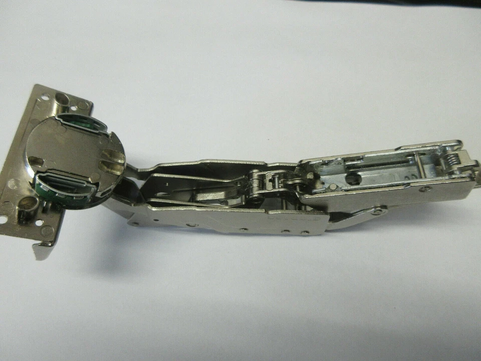 Grama F034139407217 160 graus Tiomos dobradiça de fechamento automático, sobreposição, sem ferramentas - Imagem 4 de 4