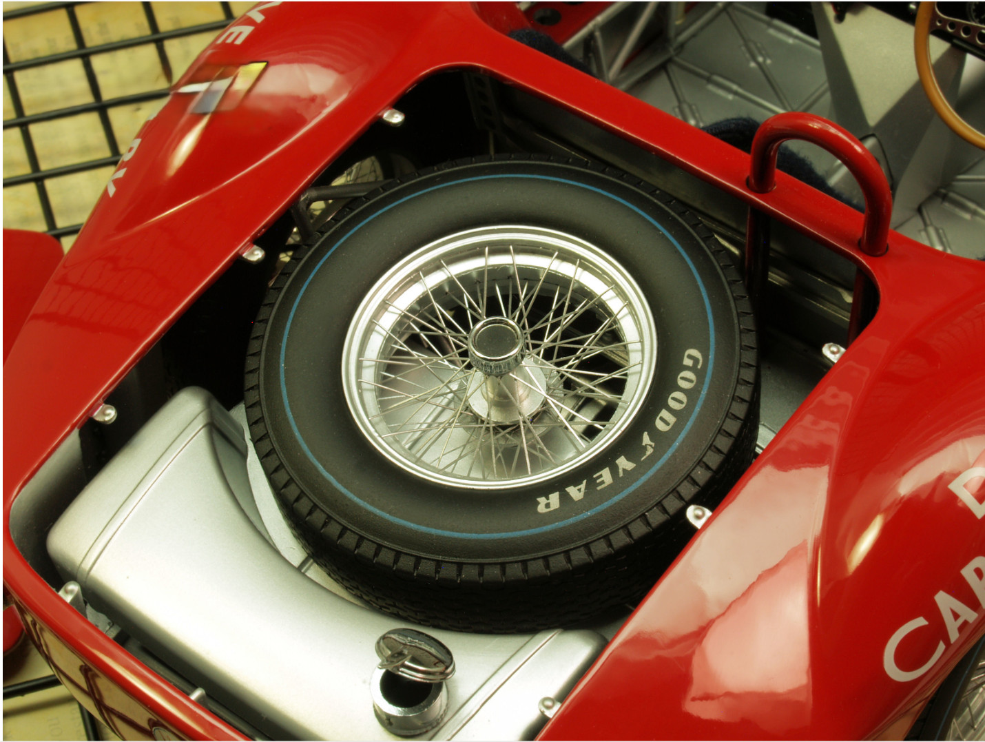 Maserati w/Engine & Wire Wheel Rims Custom Built1:12LARGE SCALE METAL BODY MODEL