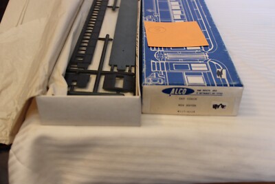 HO Scale Alco, Day Coach Car, New Haven, Black, Craftsman Kit #117-6110 BNOS