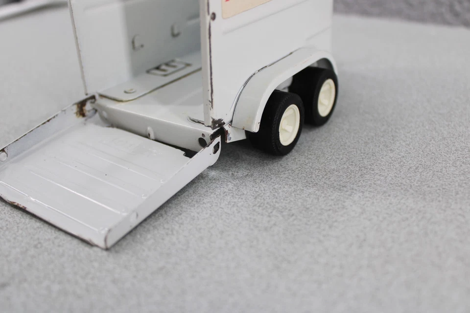 Remolque para caballos Tonka Stables de colección 52690 acero prensado bisagra de puerta lateral de paso perdido Foto 4 de 4