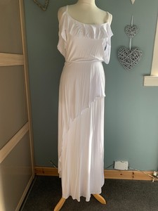 boohoo white party dresses