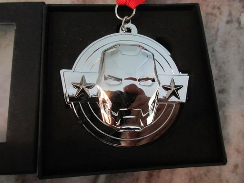 2017 Funko Marvel Collector Corps Hero Subscriber Iron Man Medal Medallion 