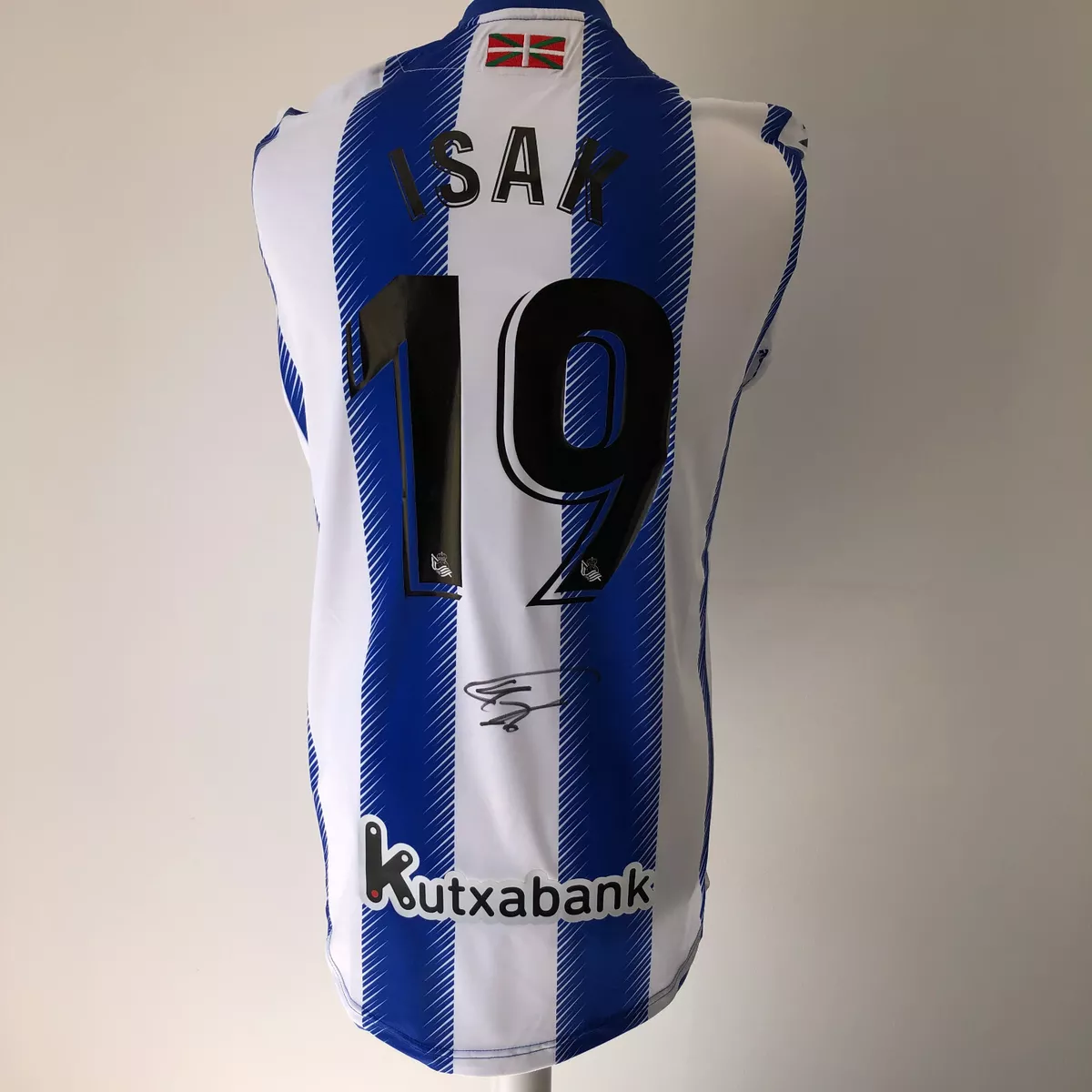 alexander isak shirt