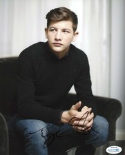 Tye Sheridan X-Men  Autographed Signed 8x10 Photo ACOA 
