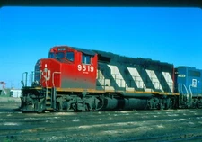CNR 9519 GP40-2W, Concord, ON, 05/95; Kodachrome Original