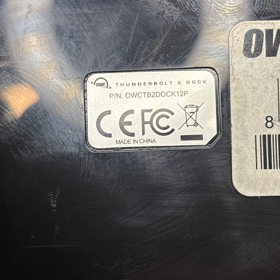 Estación de acoplamiento para computadora portátil OWC Thunderbolt 2 12 puertos OWCTB2DOCK12P - Sin cable de alimentación Foto 4 de 4