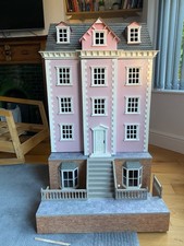 Georgian Style Dolls House With Furniture