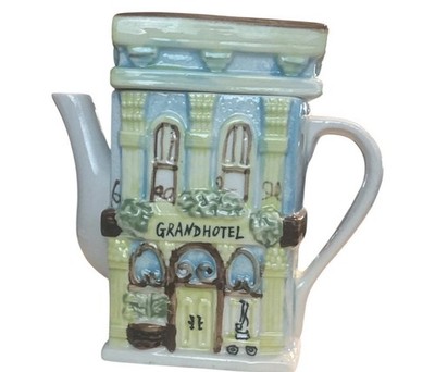 Twinnings Ceramic Grand Hotel Building-Shaped Teapot w/ Lid, Glossy White/Blue