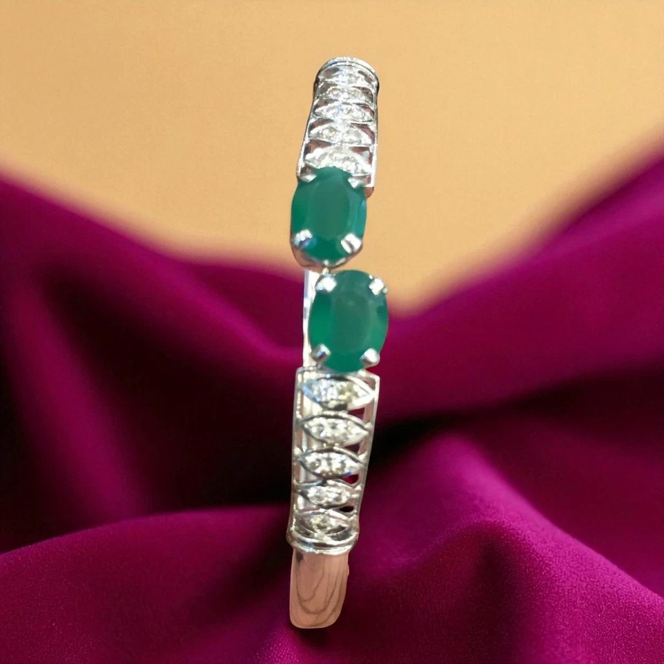 Pavé 2,80 Cts Runder Brillant Diamanten Smaragd-Manschette Armband 14K Weißgold - Bild 2 von 4