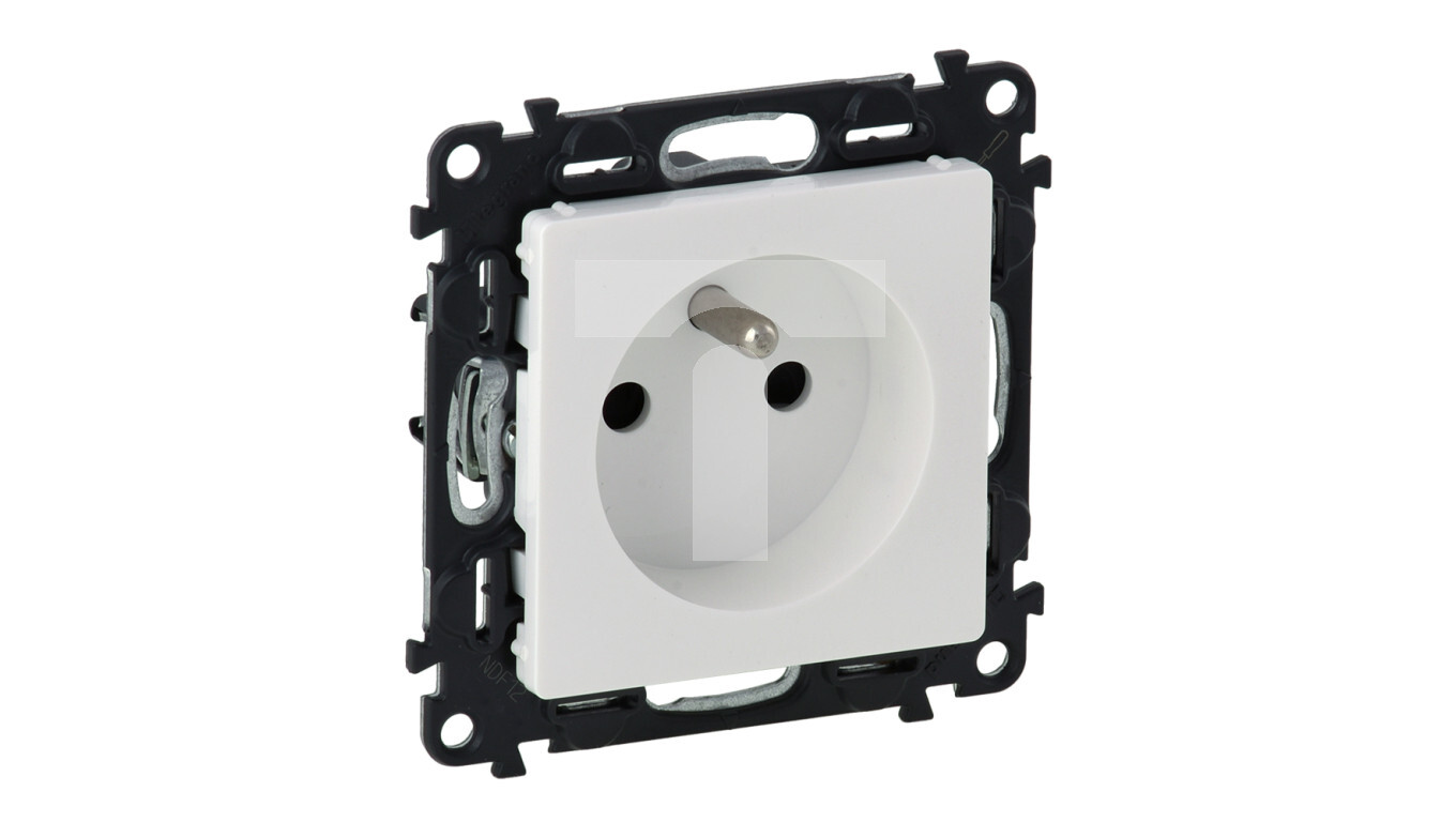 VALENA LIFE Single socket w/u 2P+Z white 753185 /T2UK