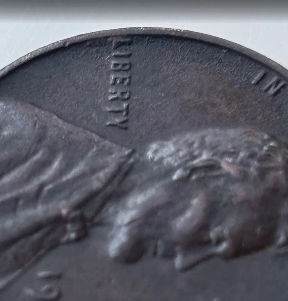 RARO 1944 centavo de trigo sin marca de ceca “L” en Liberty Rim error posible error de acero Foto 3 de 4