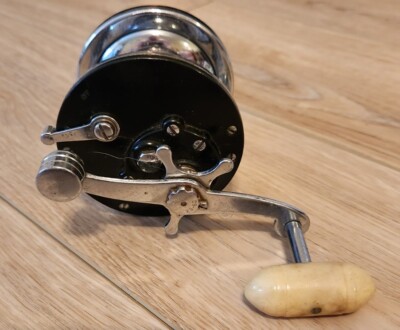 Vintage PENN Long Beach 60 Fishing Reel Cream Handle 30-60 Ocean