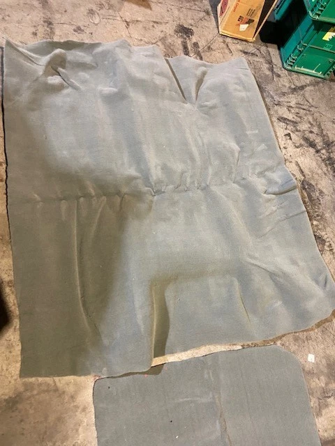 Jeep Grand Cherokee 1999-2004 4 puertas área de carga ESSEX. 1068A gris medio ESSEX. Foto 2 de 3