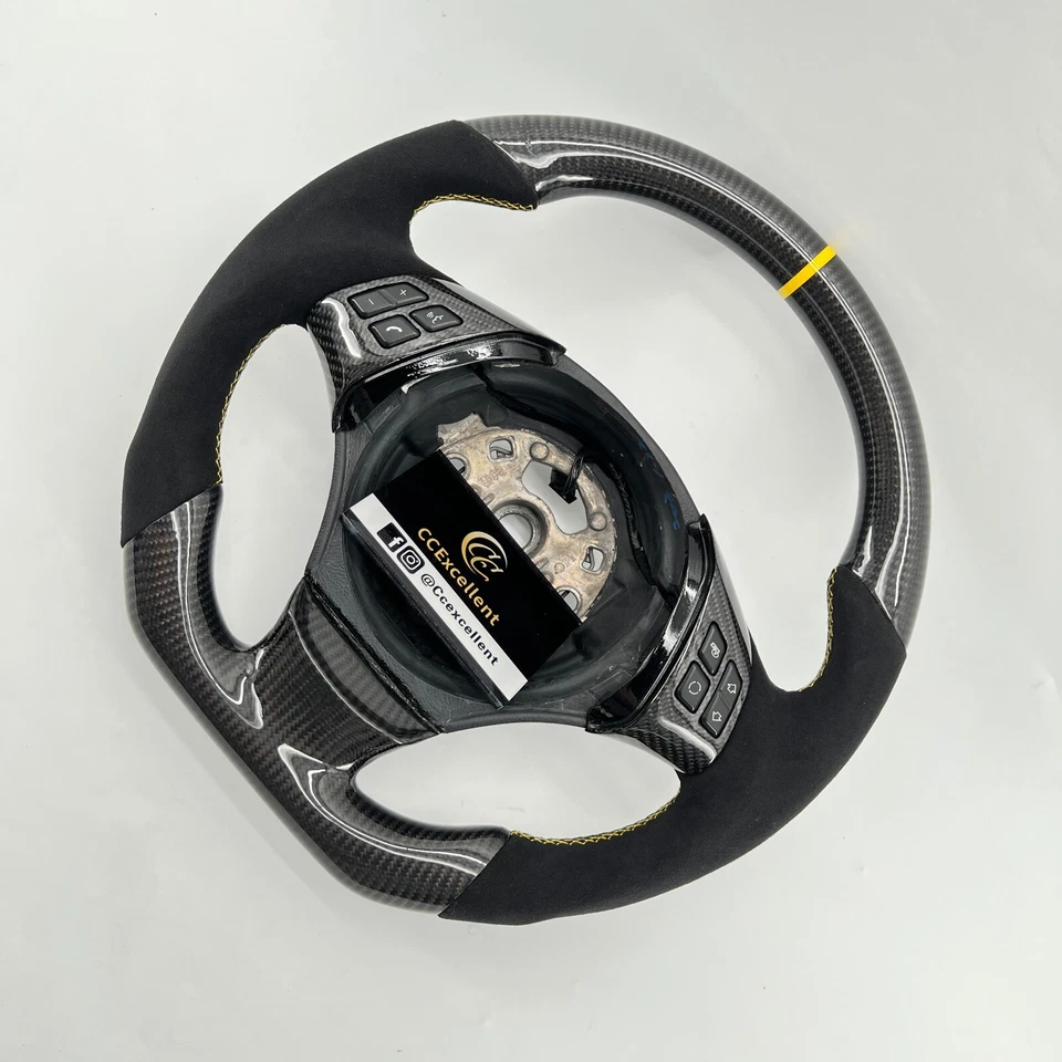 Volante de fibra de carbono para BMW 328Xi 328i E90 E92 318i 320i 325i 330i 2007 Foto 2 de 4