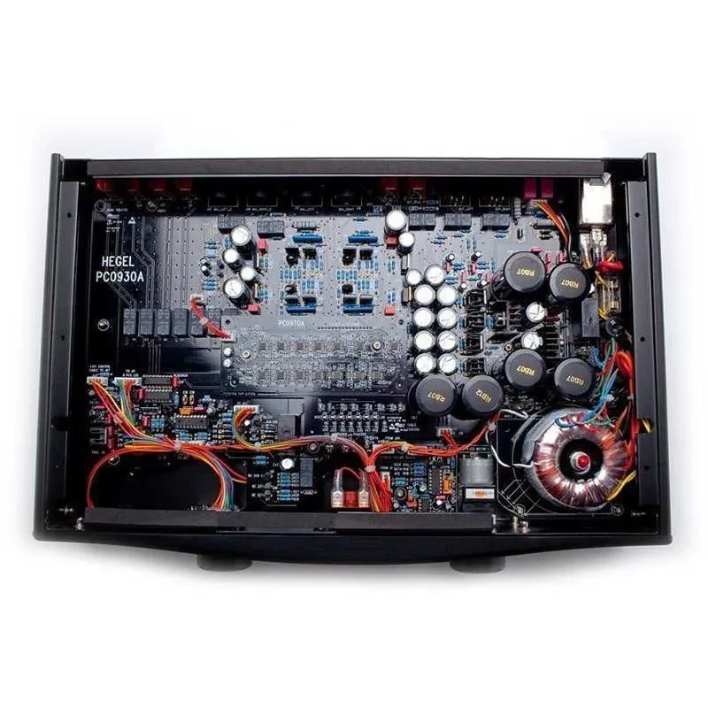 Hegel P20 Preamplificatore stereo bilanciato, 6 ingressi, xlr - Immagine 3 di 4