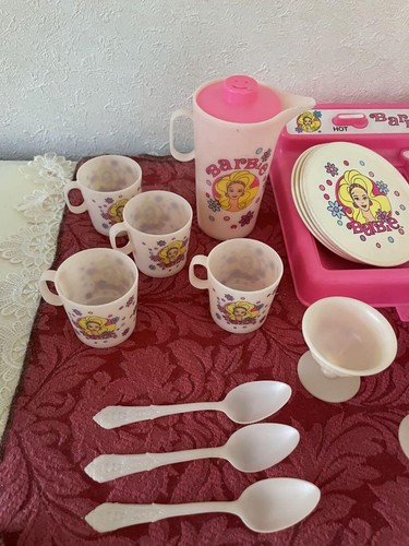 Barbie Vintage Tea Set Play Kitchen Japan 30yrs Rare 1.2in Plates Sink Used - Picture 5 of 5