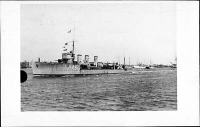 British Royal Navy Battleship Destroyer HMS Pelican SHIPPING NAVAL OLD PHOTO