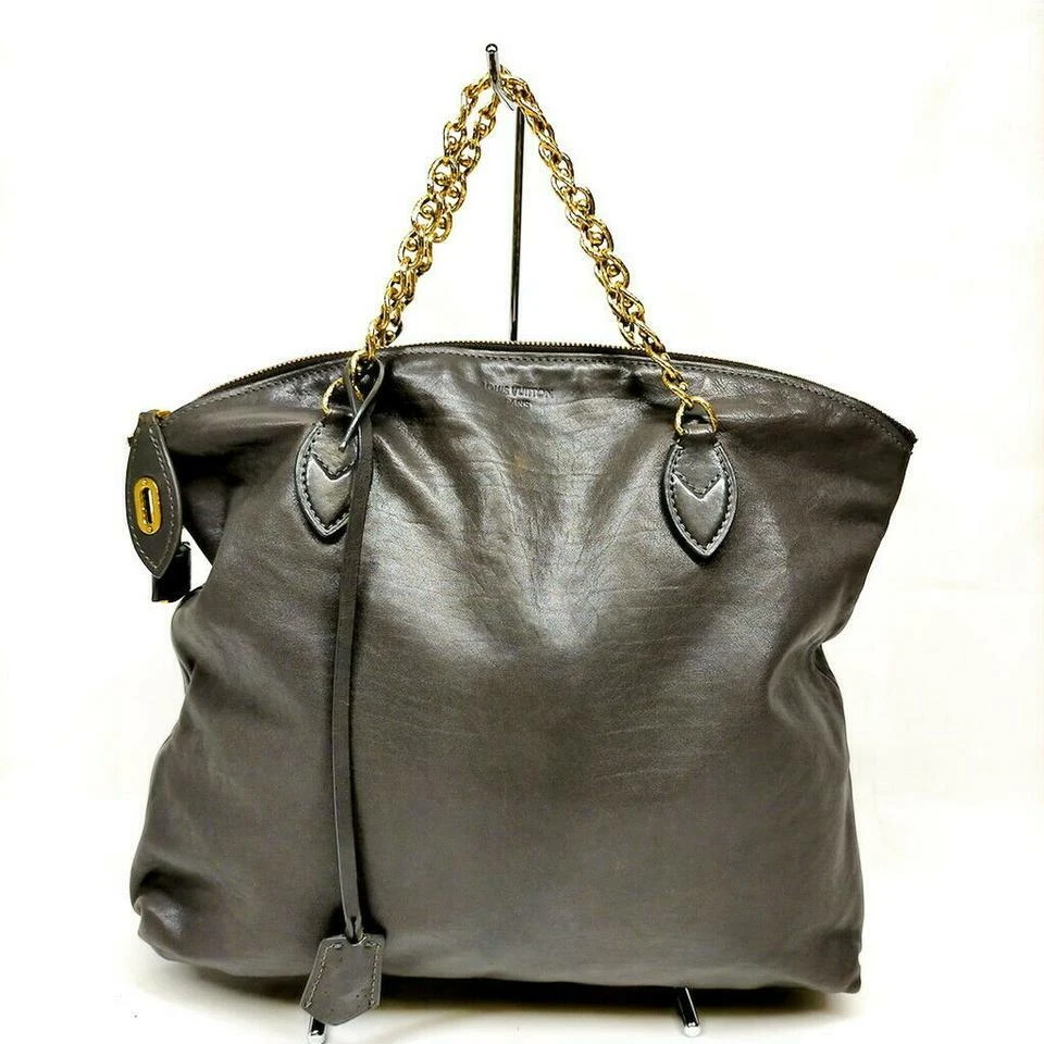 Louis Vuitton Hobo Lv Hand Automne Hiver 2013 2014 Grey Leather Clutch Bag