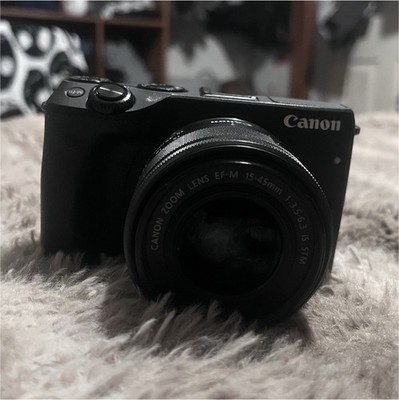 Canon EOS Mirrorless Interchangeable Lens Camera 15-45mm f/3.5-6.3 Black