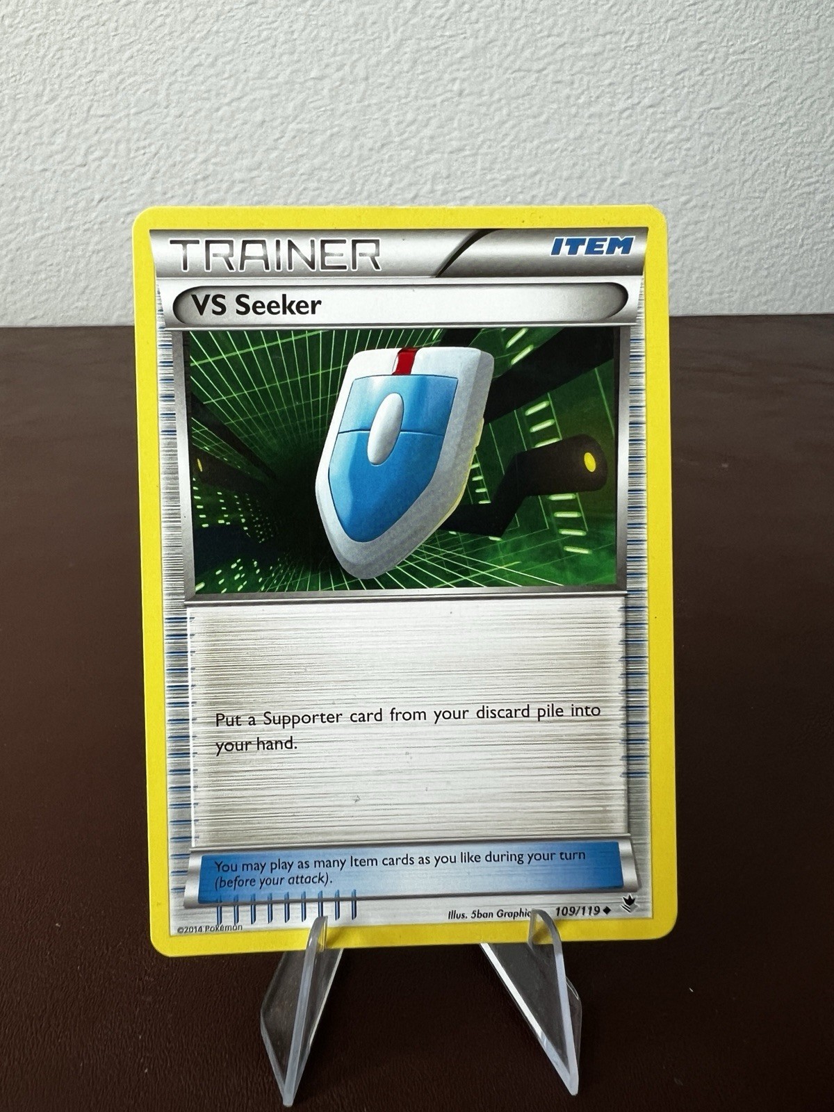 VS Seeker 109/119 Uncommon Phantom Forces Pokemon Card