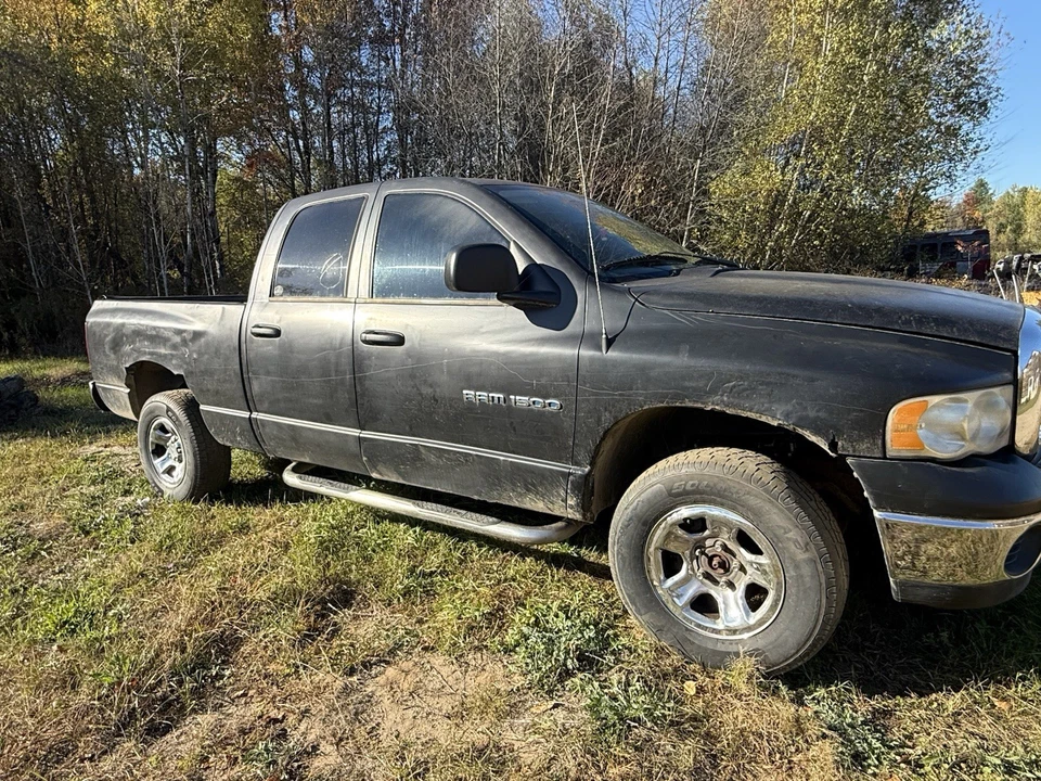 Dodge RAM Pickup Truck Part Out - Image 2 of 3