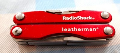 Leatherman Squirt E4 Multi-Tool w/Wire Strippers Radioshack  - Excellent