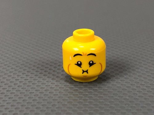 LEGO Minifigure HEAD Queasy Puke Sick & Open Mouth Smile Dual Sided (x1) - Picture 5 of 8