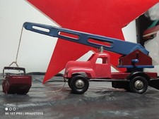 VINTAGE TOY TRUCK CRANE FRICTION POWERED TIN METAL RUBBER 20cm SOVIET ERA WORKS