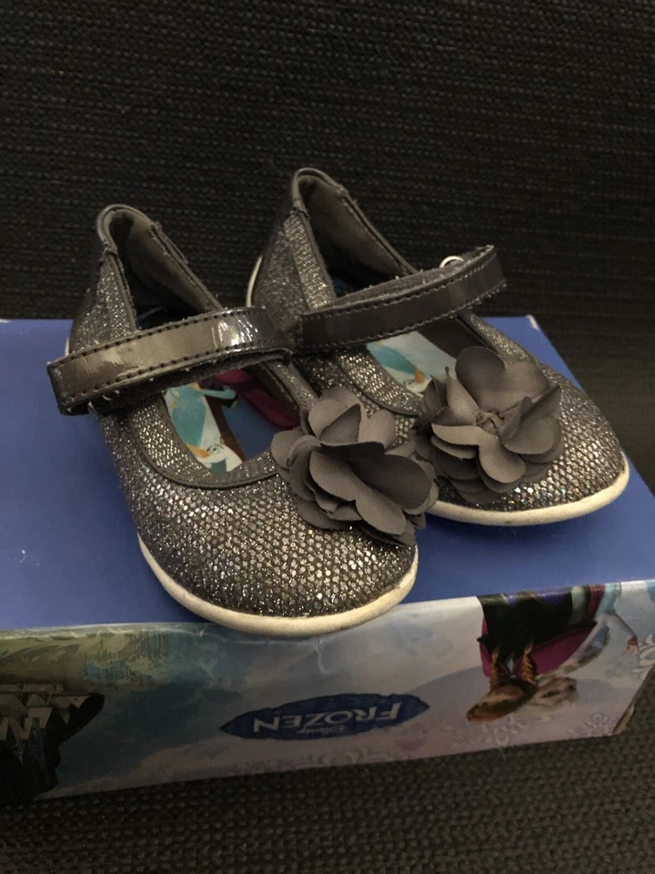 Talla 6.5 Niñas Pequeñas Disney PLATA CONGELADA BRILLO Mary Jane Tenis Deportivos Zapatos Foto 3 de 4