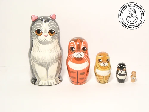 Happy Cat Family Nesting doll 5pcs Matryoshka 4,4” Xmas Kids Gift Montessori Toy