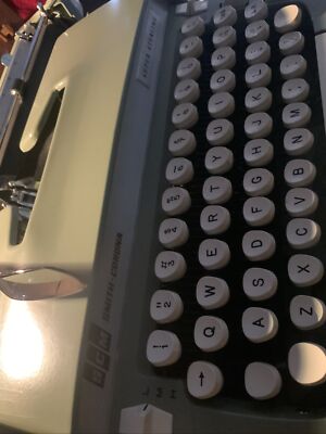 SCM Smith-Corona Super Sterling Green Typewriter w/ Case Super Clean