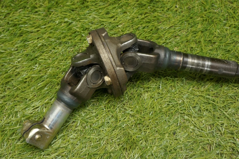 01-04  Sequoia Intermediate Steering Column Shaft Joint Toyota - Image 4 of 4