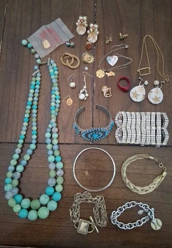 Vintage to Now Costume Jewelry Mixed Lot Wearable Craft Bracelet Necklace 13 Oz